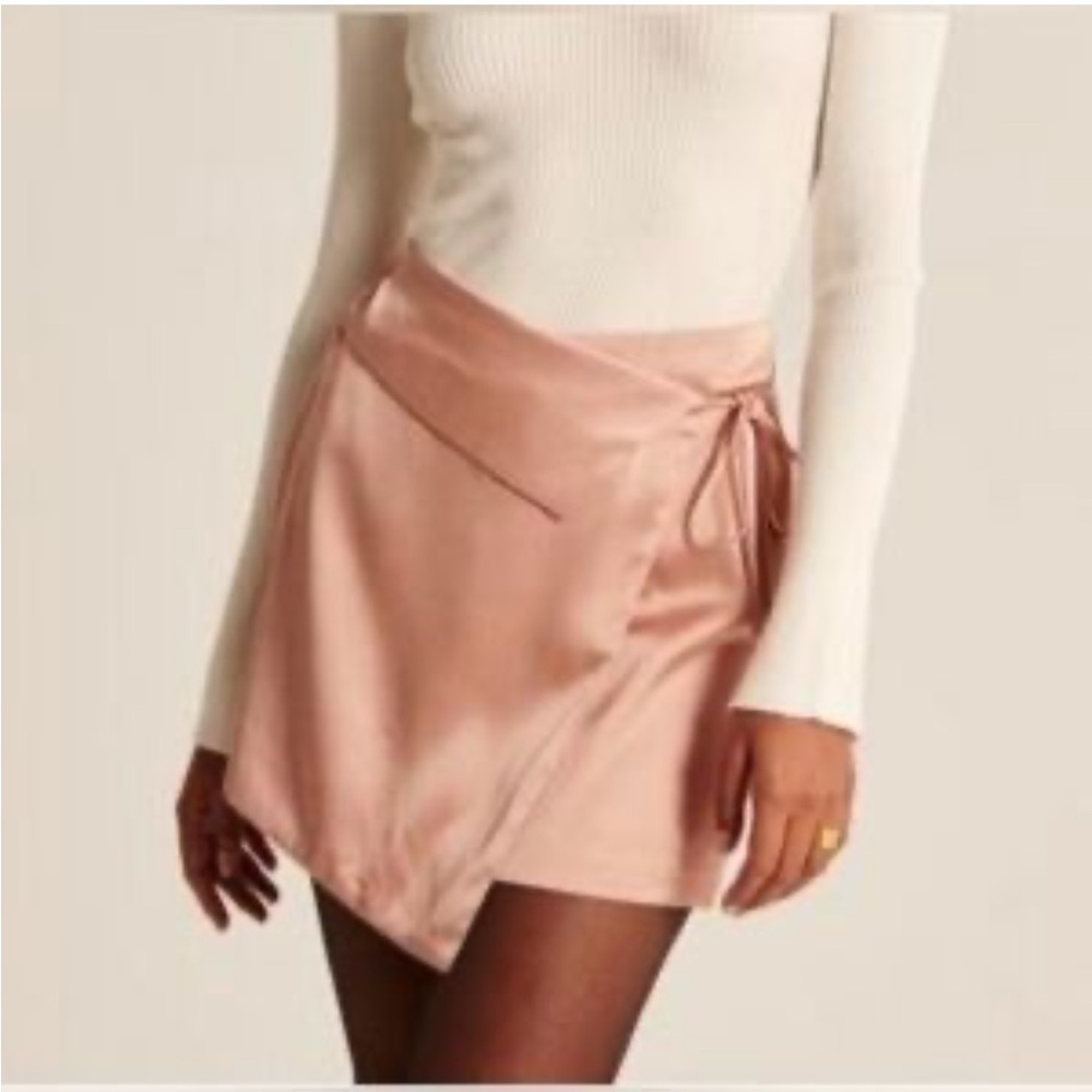 Abercrombie & Fitch Scarlett Mini Skort